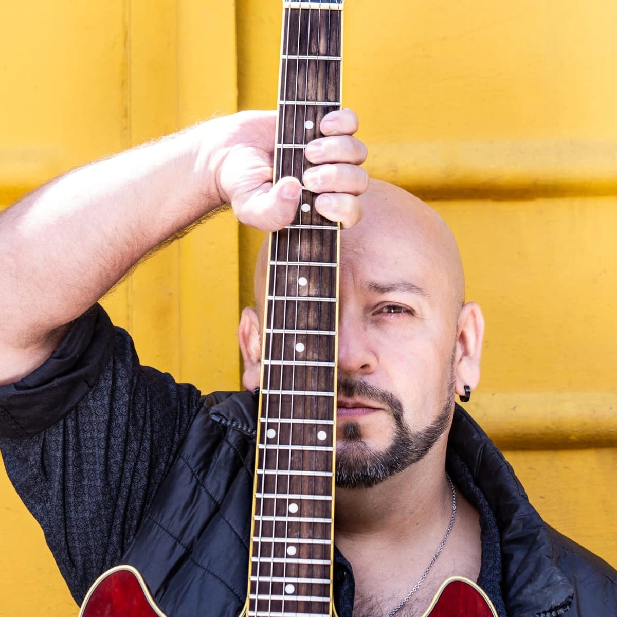 Chris Charía